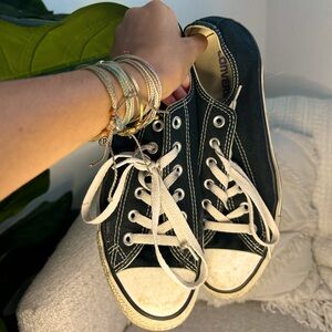Black Converse- ✨Trendy and casual✨